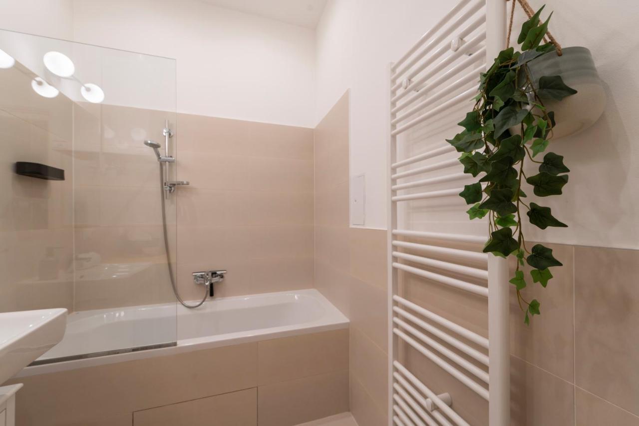 Josef'S Home I Premium Apartment In Ideal Location Wien Exteriör bild