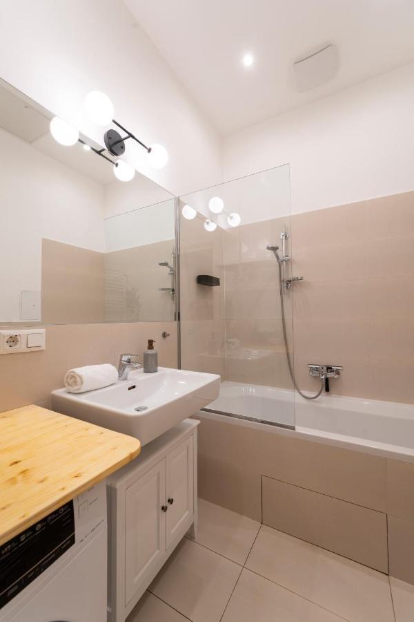 Josef'S Home I Premium Apartment In Ideal Location Wien Exteriör bild